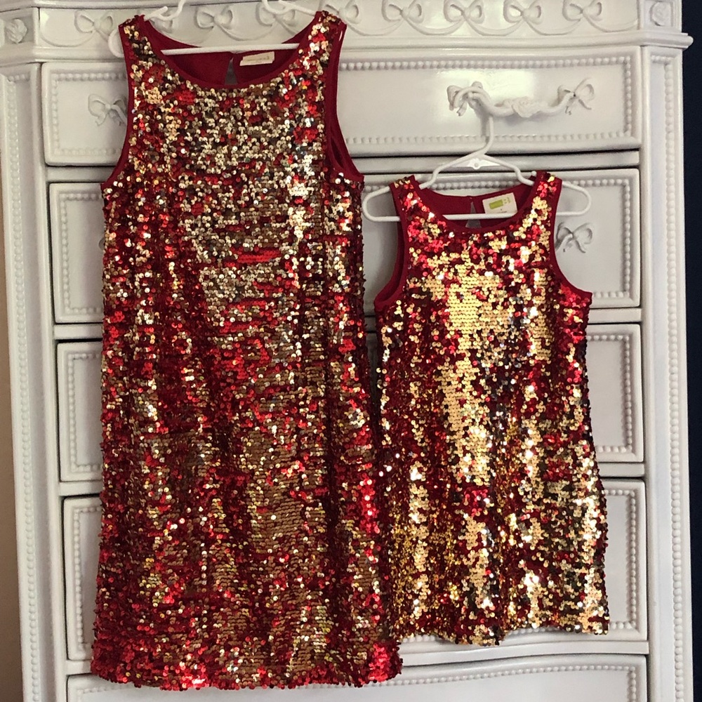 Sister Match? Full SPARKLE Sequin Girls Dress size 4 red gold Christmas party